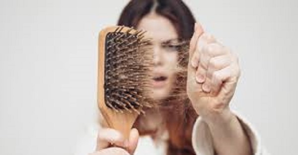 هل من حلول فعّالة لتساقط الشعر لدى النساء؟