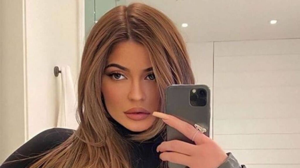 Kylie Jenner accusée d’avoir fait une nouvelle chirurgie esthétique