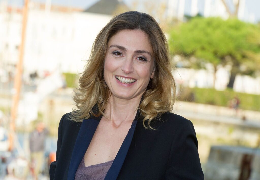 julie gayet chirurgie esthetique